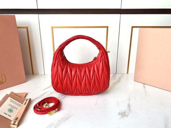 スーパーコピーブランドバッグ全体デザイン